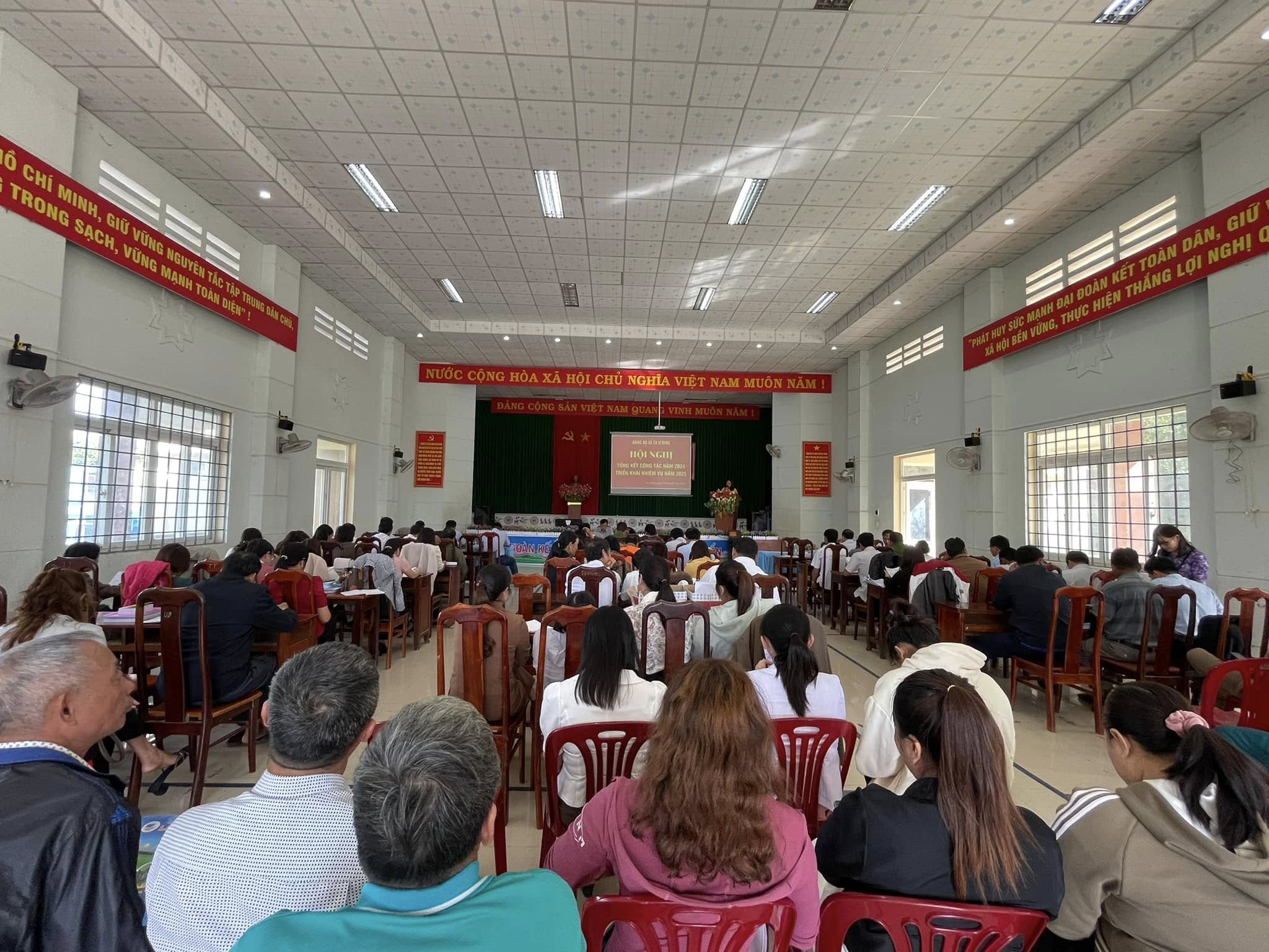 Đảng bộ xã Ea H'đing tổ chức Hội nghị tổng kết năm 2024, triển khai nhiệm vụ năm 2025